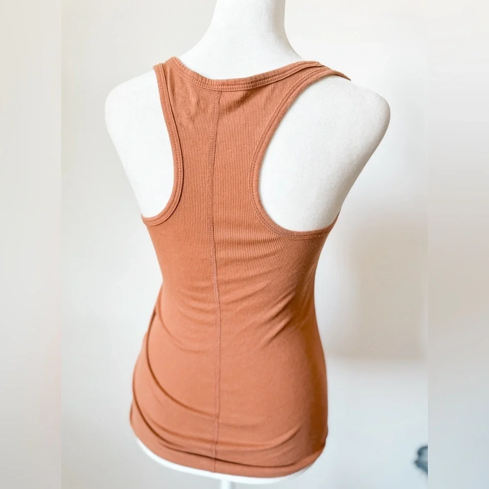 Universal Thread Tank Top - Picture 2 of 4